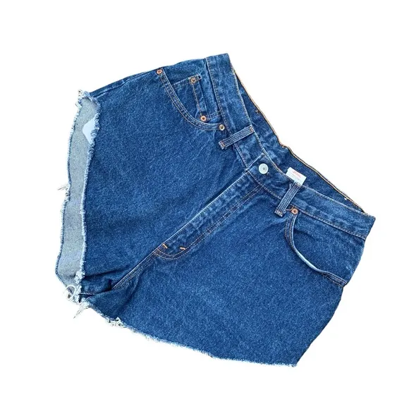Vintage 90s Levi’s Stonewashed Blue Cutoff Women’s Denim Jean Shorts
