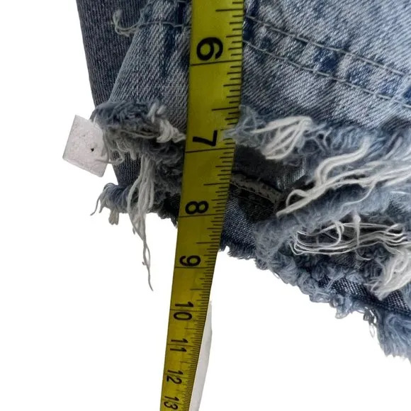 Vintage 90s Light Waist Relaxed Distressed Shorts 12