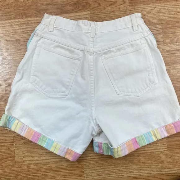 Vintage RIO White and Multi-coloured 100% Cotton High Rise Shorts