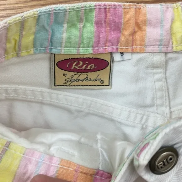 Vintage RIO White and Multi-coloured 100% Cotton High Rise Shorts