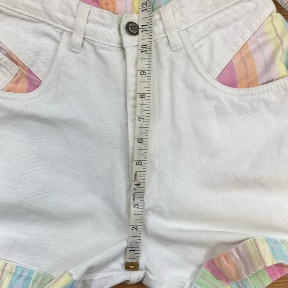 Vintage RIO White and Multi-coloured 100% Cotton High Rise Shorts