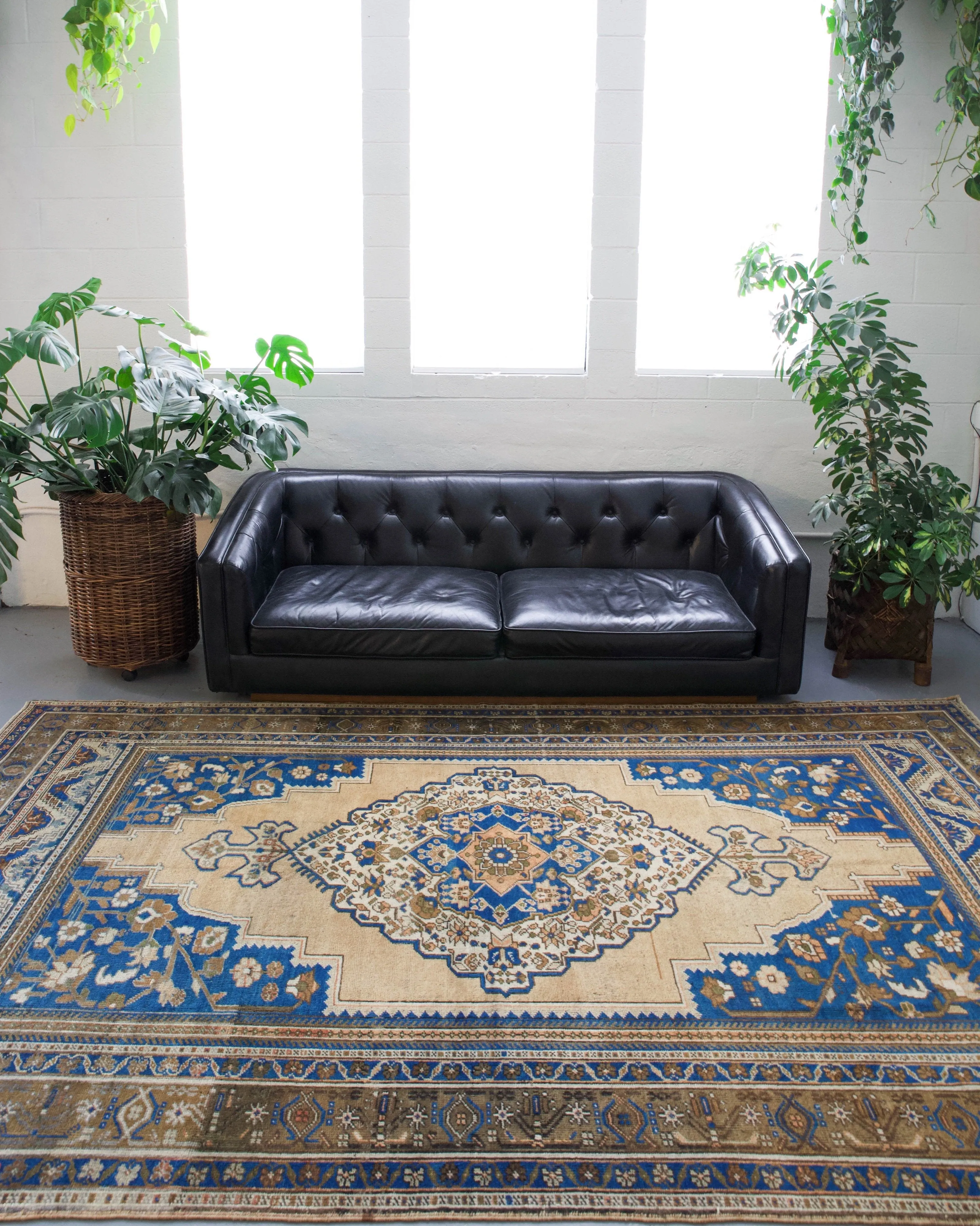 Vintage Turkish Taspinar Rug 6'7"x10'8"
