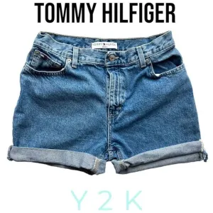 Vintage Y2K Tommy Hilfiger Blue Wash High Rise Cotton Denim Shorts Size 6