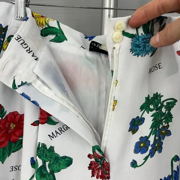 VTG collections internationale White Floral Pleated Zip Up High Waist Short Sz L