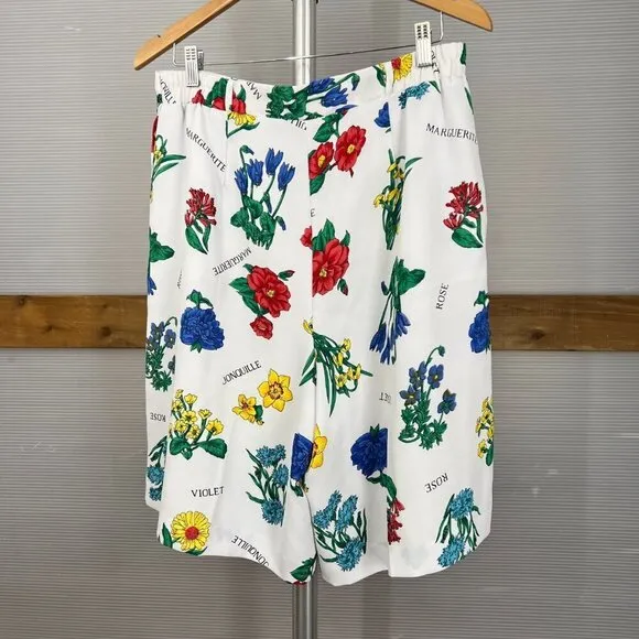 VTG collections internationale White Floral Pleated Zip Up High Waist Short Sz L