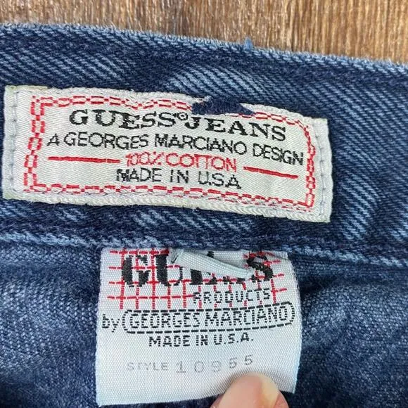 VTG Guess High Rise Mom Jean Shorts 29 Button Fly