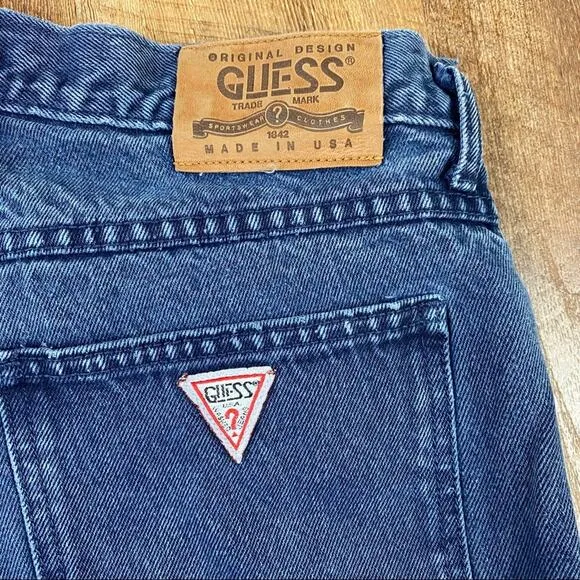 VTG Guess High Rise Mom Jean Shorts 29 Button Fly