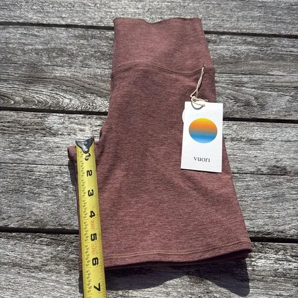 VUORI Clean‎ Elevation Shorty hazelnut heather XS NWT BIKE SHORT