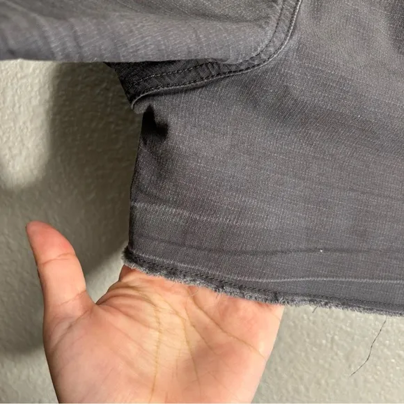 Vuori Vintage Ripstop Shorts - Women's Sz Medium in Charcoal
