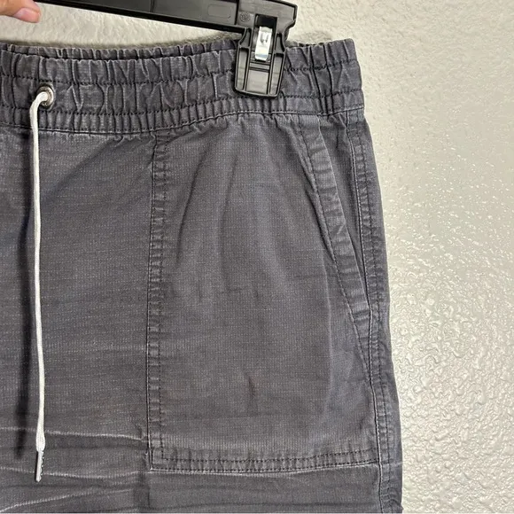 Vuori Vintage Ripstop Shorts - Women's Sz Medium in Charcoal