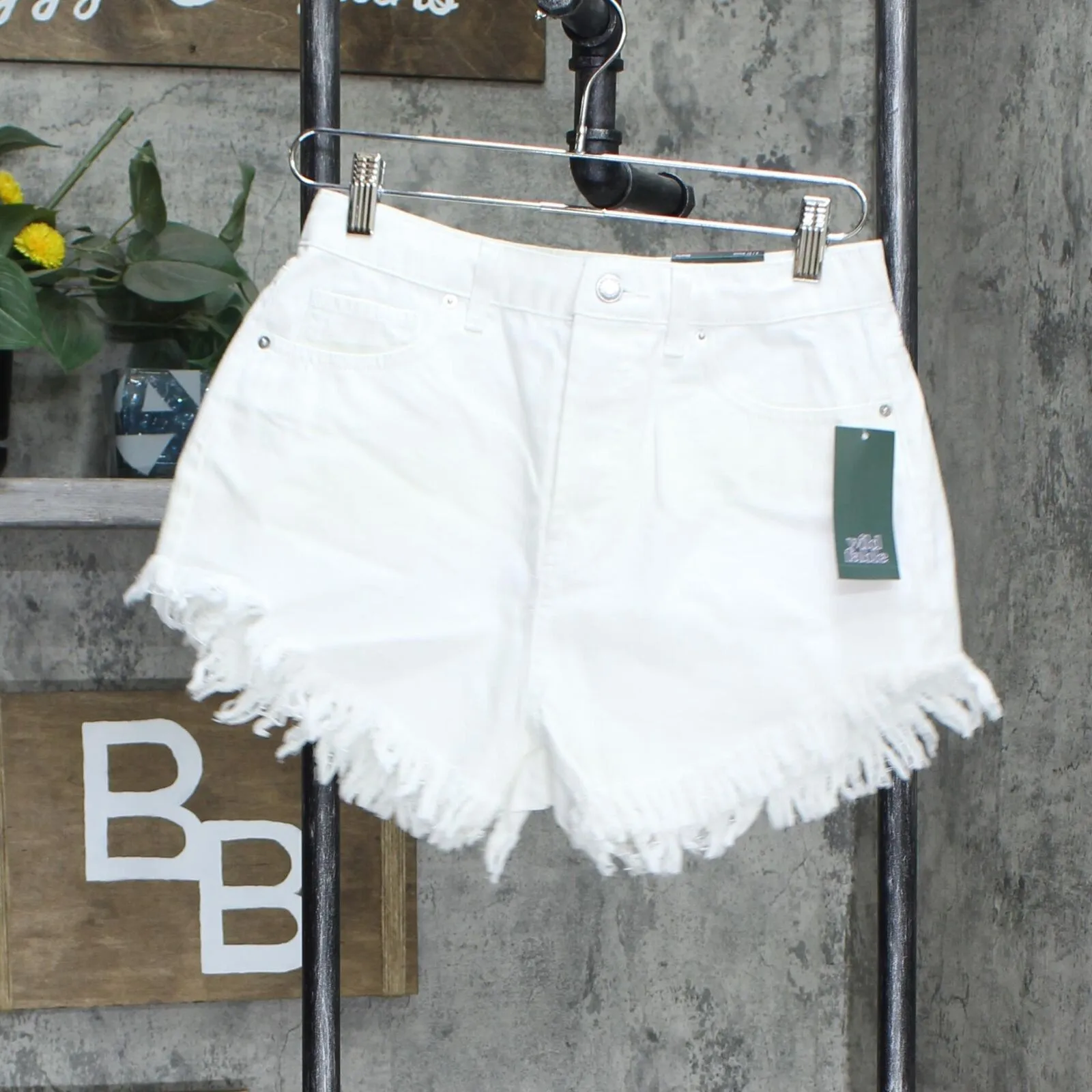 Wild Fable Women's High-Rise Frayed Hem Jean Shorts 20WFSH018B White 4