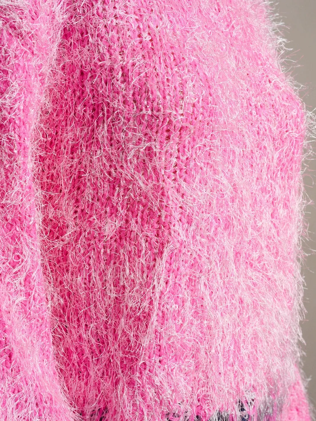 WOMEN'S LONG SLEEVE PULLOVER TRIM DETAILED FUZZY SWEATER